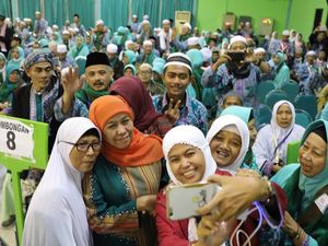 Jelang Pemberangkatan Haji 2022, Khofifah Minta CJH Penuhi Syarat Ini Jelang Pemberangkatan Haji 2022, Khofifah Minta CJH Penuhi Syarat Ini