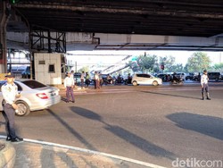 Hari Pertama Perluasan Ganjil Genap, Lalu Lintas di Jalan Pramuka Lancar