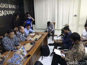 Solidaritas Aktivis Adukan Penetapan Tersangka Veronica Koman ke Komnas HAM Solidaritas Aktivis Adukan Penetapan Tersangka Veronica Koman ke Komnas HAM