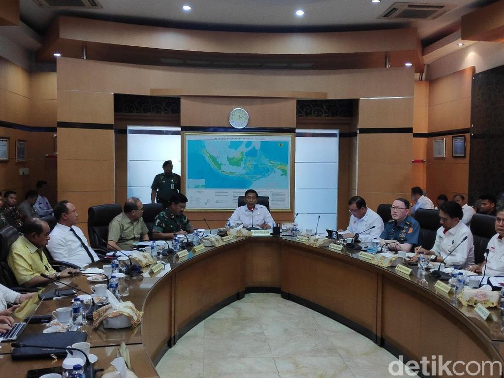 Pelemparan Ular di Asrama Papua, Wiranto: Upaya Provokasi Pelemparan Ular di Asrama Papua, Wiranto: Upaya Provokasi