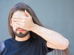 Viral Emak-emak Dipanggil Nenek, Pria Ini Dipanggil Mbak karena Gondrong