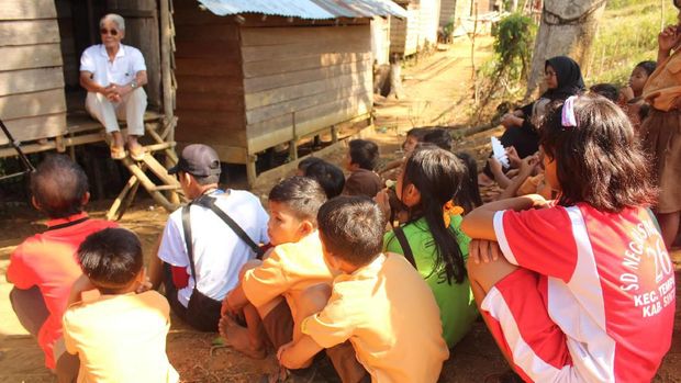 Dana Desa Dukung Guru Tingkatkan Pendidikan di Pelosok Kalimantan 