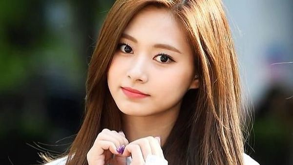 Foto: Tzuyu TWICE, Wajah Wanita Paling Cantik di 2019