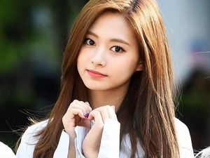 Foto: Tzuyu TWICE, Wajah Wanita Paling Cantik di 2019 Foto: Tzuyu TWICE, Wajah Wanita Paling Cantik di 2019
