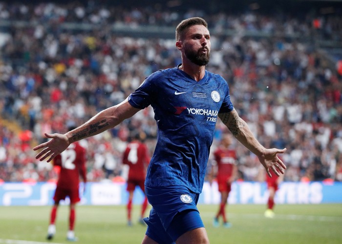 Soccer Football - UEFA Super Cup - Liverpool v Chelsea - Vodafone Arena, Istanbul, Turkey - August 14, 2019  Chelseas Olivier Giroud celebrates scoring their first goal   Action Images via Reuters/John Sibley