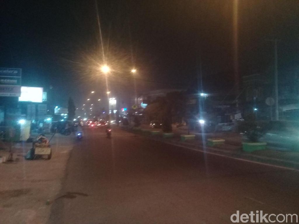 Kabut Asap, Kondisi Udara di Jambi Malam Ini Tidak Sehat Kabut Asap, Kondisi Udara di Jambi Malam Ini Tidak Sehat