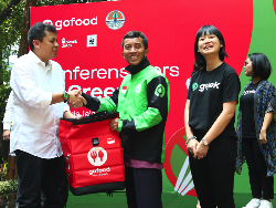 Driver GoFood Ini Selalu Ingatkan Konsumen Peduli Lingkungan
