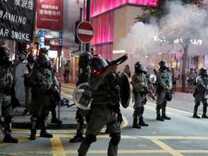 Sederet Pelanggaran Polisi Hong Kong Tangani Pendemo