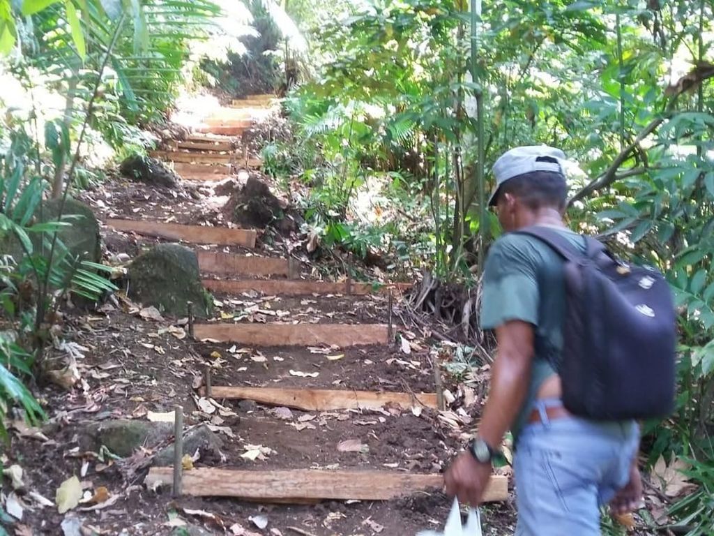 Kini Pulau Manado Tua di Bunaken Dilengkapi Jalur Pendakian Kini Pulau Manado Tua di Bunaken Dilengkapi Jalur Pendakian