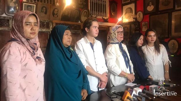 Dul Jaelani dan para korban tabrakan yang disantun Ahmad Dhani