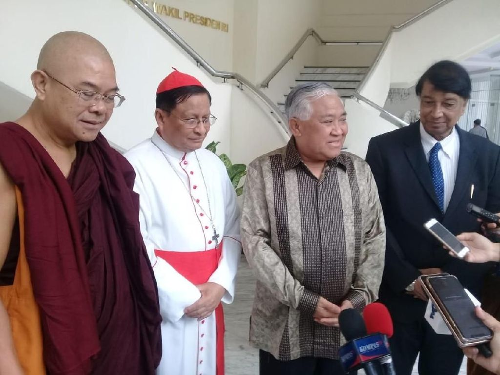 Didampingi Din Syamsuddin, Tokoh Lintas Agama Myanmar Temui JK Didampingi Din Syamsuddin, Tokoh Lintas Agama Myanmar Temui JK
