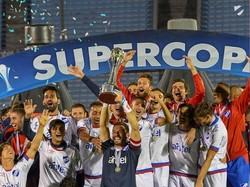 Memenangi Liga Uruguay sebanyak 46 kali, Club Nacional de Football menjadi klub paling bergelimang trofi. Total ada 113 gelar sudah berhasil dibawa pulang ke Gran Parque Central stadium, kandang mereka. (Instagram @nacional)