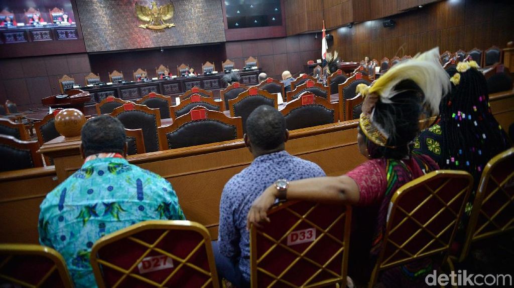 MK Gelar Sidang Terkait Otonomi Khusus Papua