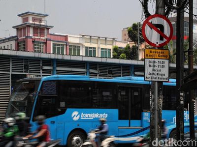 Melihat Rambu Ganjil Genap yang Dikeluhkan Warga
