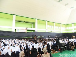 Mahasiswa di Lamongan Diajak Bijak Bermedsos dan Tangkal Radikalisme