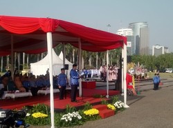 Hari Olahraga Nasional, Anies Ajak Warga Jalan Kaki Manfaatkan Angkutan Umum