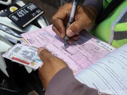 Jangan Salah, Ini Beda Surat Tilang Biru dan Merah