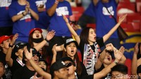 Begini ekspresi pendukung wanita Thailand saat merayakan kemenangan.