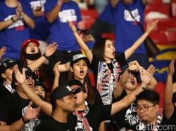 Begini ekspresi pendukung wanita Thailand saat merayakan kemenangan.