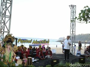 Kenalkan, Pantai di Banyuwangi Ini Adalah Surganya Lobster