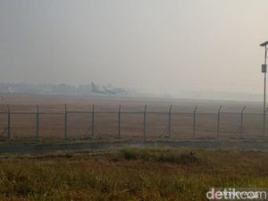Kabut Asap Bikin Penerbangan di Banjarmasin Terganggu