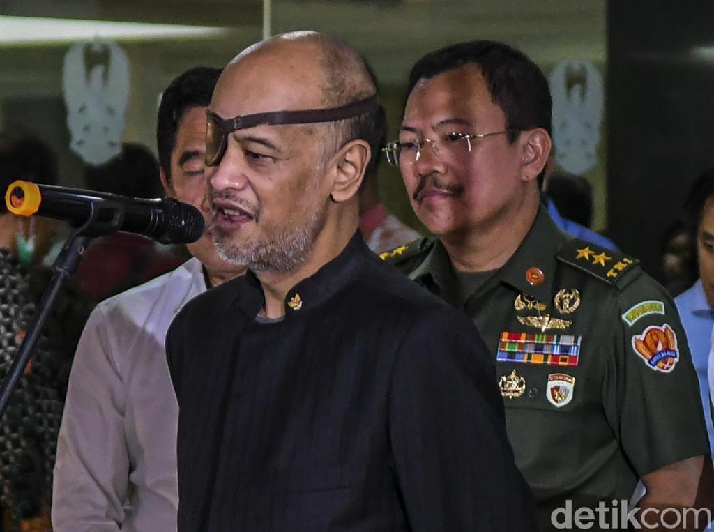 Soal Penutup Mata, Thareq Habibie Ungkap Fungsi Sebenarnya Soal Penutup Mata, Thareq Habibie Ungkap Fungsi Sebenarnya