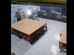 Detik-detik Mencekam Perampokan di Rumah Makan Gratis untuk Duafa di Bogor