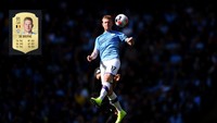 Kevin de Bruyne beberapa kali dihantam cedera musim lalu. Tapi gelandang serang Manchester City ini masih berada di posisi lima dengan rating 91 sebagai gelandang tengah (ist.)