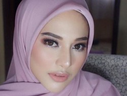 Dari Majalah Dewasa, Muthya Rahman Kini Berhijab dan Dinikahi Perwira Polisi