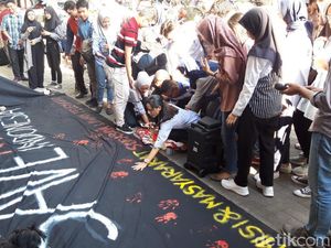 Akademisi dan Mahasiswa Unair Tolak Revisi UU KPK Akademisi dan Mahasiswa Unair Tolak Revisi UU KPK