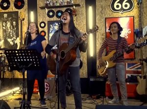 Begini Respons Orang Tua Mawang Disodori Lagu Kasih Sayang Absurd