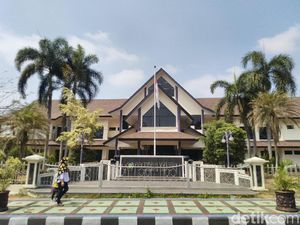 40 Persen Dewan Ciamis Gadaikan SK, Ketua: Daripada Mencuri Uang Negara 40 Persen Dewan Ciamis Gadaikan SK, Ketua: Daripada Mencuri Uang Negara