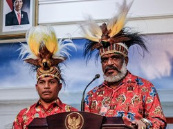 Muncul Istana di Tengah Rekonsiliasi Rusuh Papua