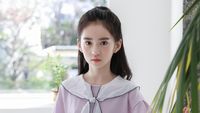 Terbius Kecantikan Model Cilik yang Jago Banget Pose di Depan Kamera