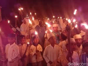 Warga Matraman Kecewa Tak Bisa Pawai Obor Malam 1 Muharam karena Pandemi