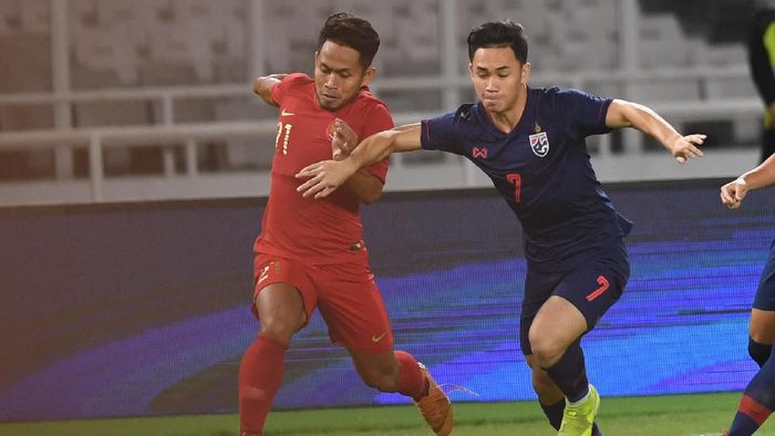 Supachok Sarachat mencetak dua gol saat Thailand menang 3-0 atas Indonesia (Foto: ANTARA FOTO/Hafidz Mubarak A)