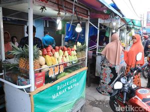 Makan Rujak di Simpang Ini, Dipercaya Bisa Enteng Jodoh