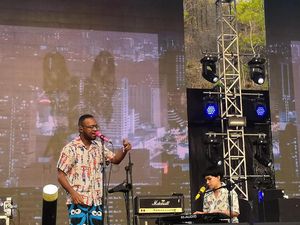 Kamga dan Chevrina Dekat Umumkan Hondo sebagai Proyek Musik Baru Kamga dan Chevrina Dekat Umumkan Hondo sebagai Proyek Musik Baru