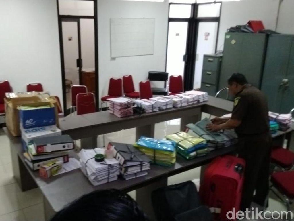 Pimpinan Bank BUMN di Purbalingga Jadi Tersangka Kredit Fiktif Rp 28 M Pimpinan Bank BUMN di Purbalingga Jadi Tersangka Kredit Fiktif Rp 28 M