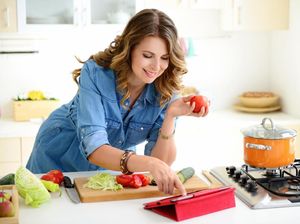 Sedang Mengontrol Porsi Makan? Coba 5 Tips Ahli Ini