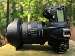 Mencoba Lensa lebar Tamron 17-35mm f/2.8-4 di OSD