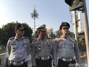 154 Pelanggar Ditilang di Jakbar, Alasannya Tidak Tahu Ganjil Genap 154 Pelanggar Ditilang di Jakbar, Alasannya Tidak Tahu Ganjil Genap
