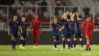 Thailand memuncaki klasemen dengan empat poin dari dua laga.