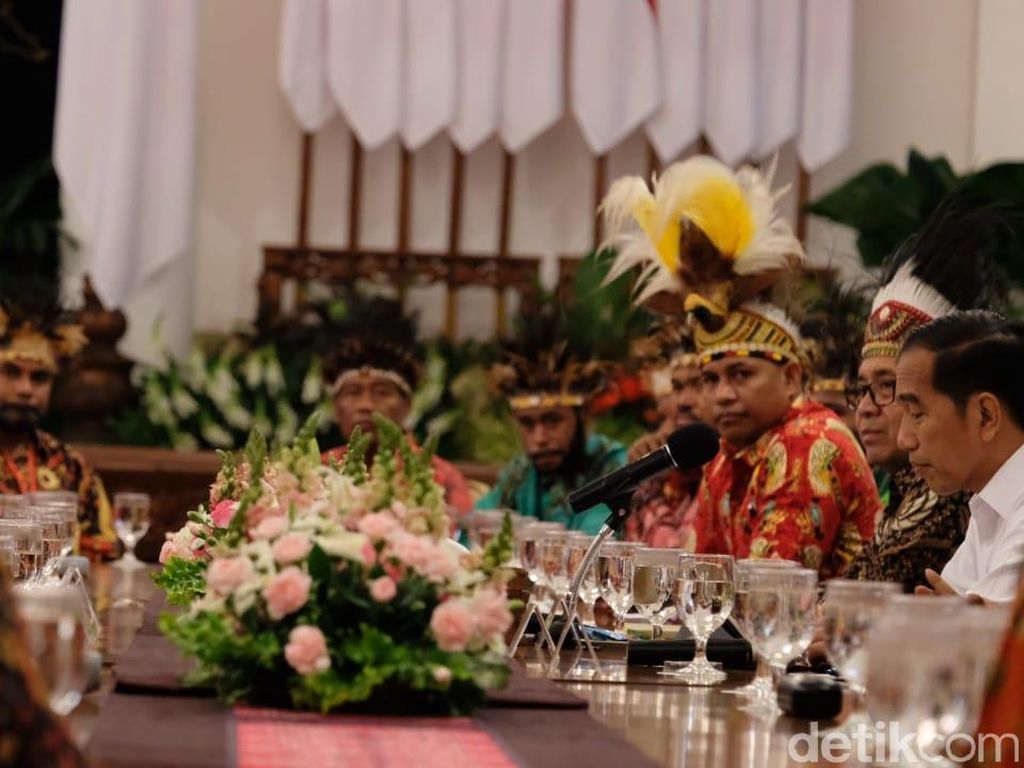 Aspirasi Tokoh Papua: Pak Jokowi, Generasi Muda Kami Jangan Dihukum Aspirasi Tokoh Papua: Pak Jokowi, Generasi Muda Kami Jangan Dihukum