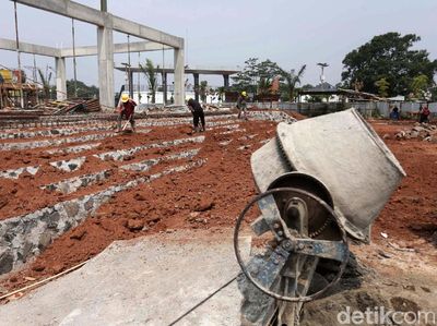 Melihat Progres Pembangunan Alun-alun Kota Depok