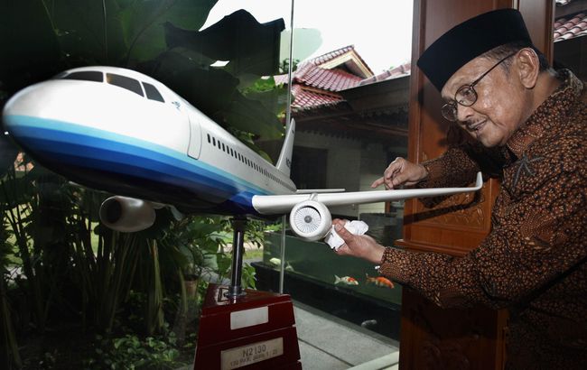 Gagasan Brilian BJ Habibie untuk Teknologi Dunia Gagasan Brilian BJ Habibie untuk Teknologi Dunia