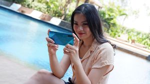 Unboxing Galaxy A50s, Ponsel Tiga Kamera & NFC Rp 4 Jutaan