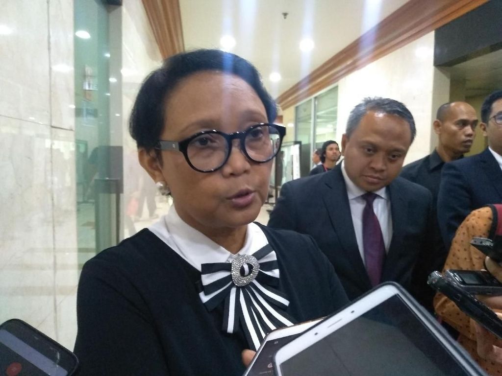 Menlu Minta Filipina Terus Upayakan Pembebasan 3 WNI Sandera Abu Sayyaf Menlu Minta Filipina Terus Upayakan Pembebasan 3 WNI Sandera Abu Sayyaf