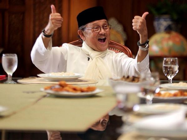 Mengenang Kembali Mendiang BJ Habibie, Lewat Diplomasi Kulinernya yang Berkesan