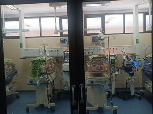 Kisah Kristina di Sumsel Lahirkan 4 Bayi Kembar Secara Normal